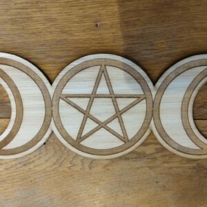 Trois lunes et pentacle